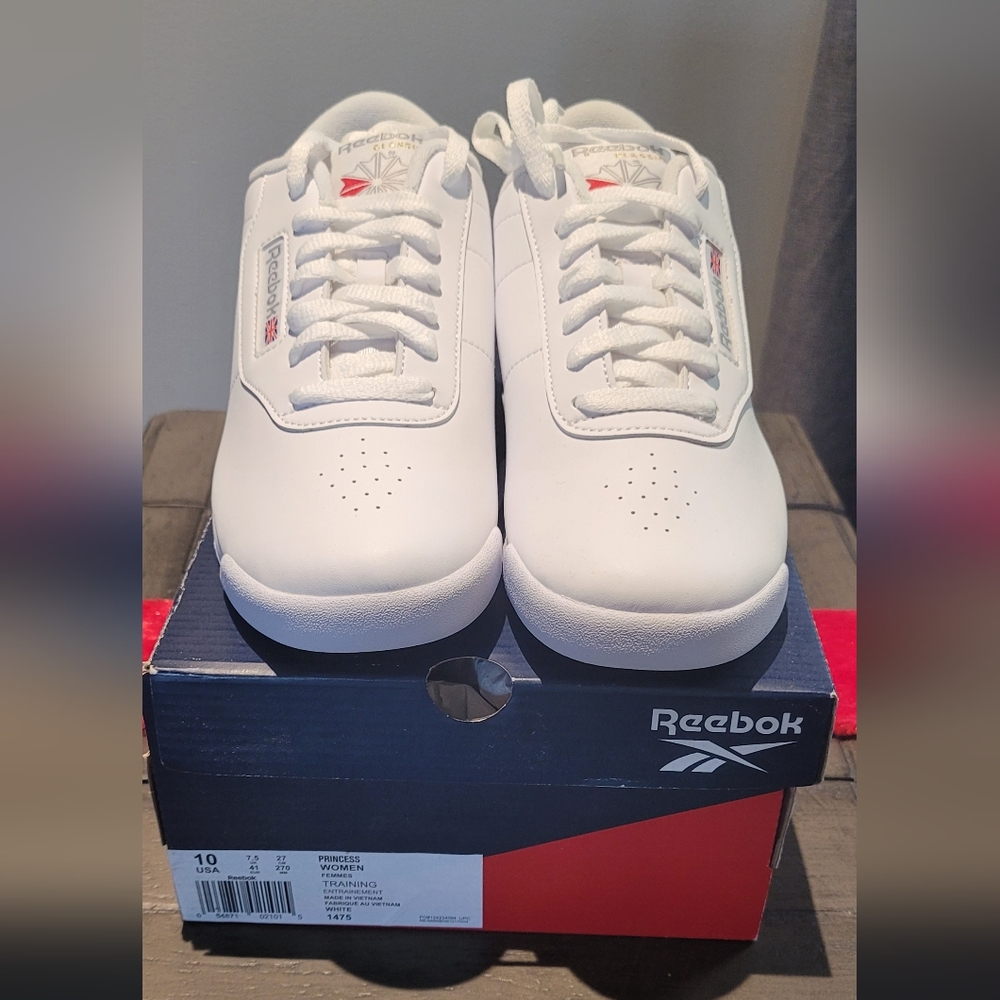 Women's Reebok Princess tennis shoes size 10